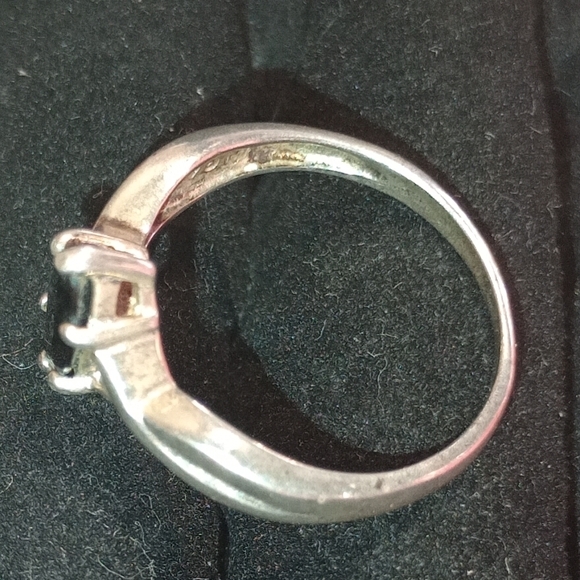 Vintage Black Gem Sterling Silver Ring - Picture 10 of 12